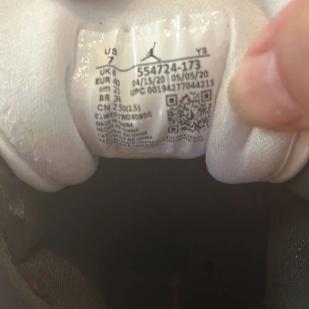 JORDANS Size 7